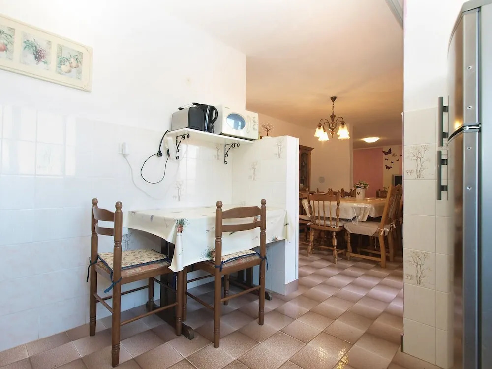 Apartment 1794