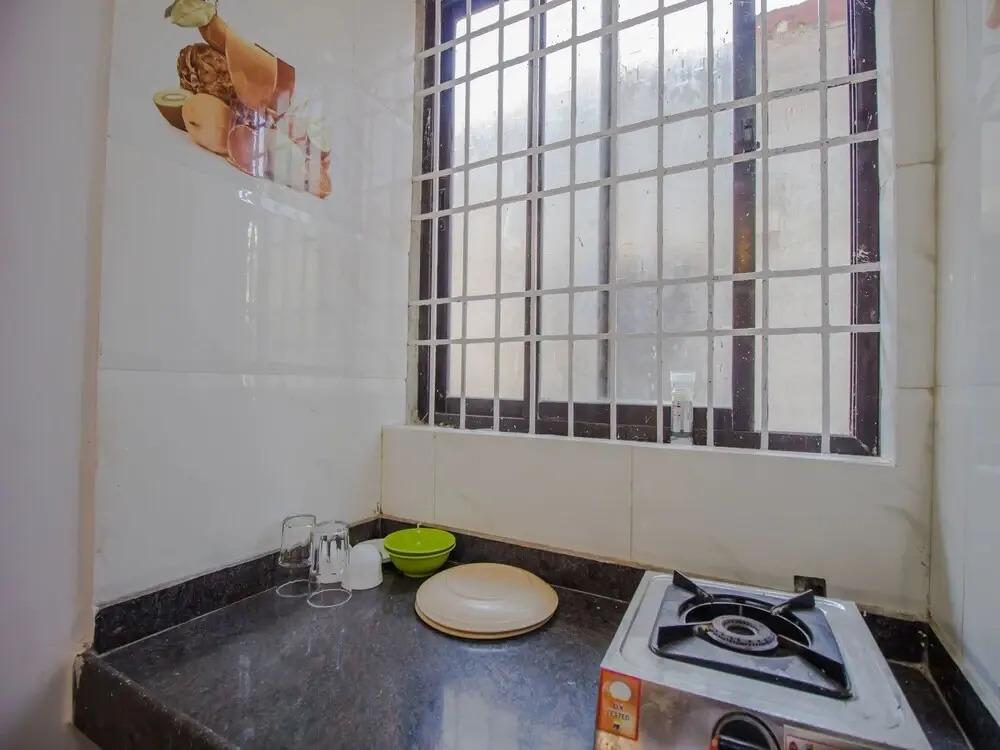 White House Beach Apartments by OYO Rooms