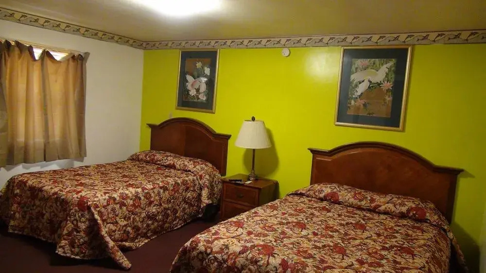 Iris Motel - Mount Pleasant