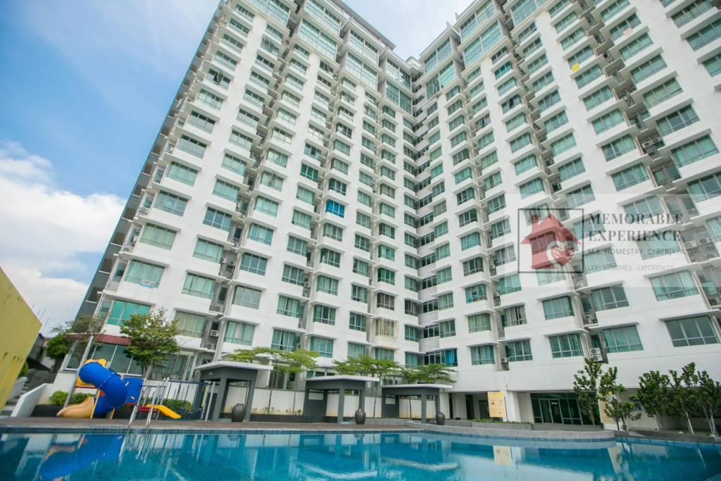 Express Check-in Deluxe Cozy Studio for 1-2Pax WIFI Indoor Carpark TV Fridge Washing Machine