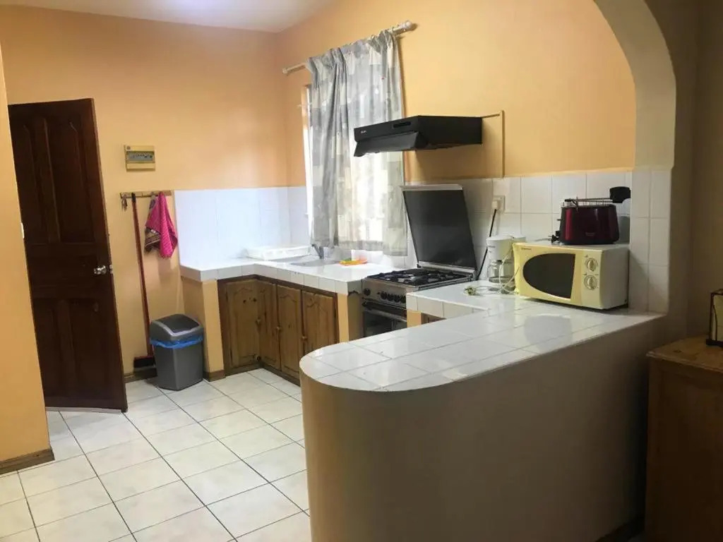 Apartment With 3 Bedrooms in Blue Bay, With Wonderful sea View, Enclosed Garden and Wifi - 300 m From the Beach