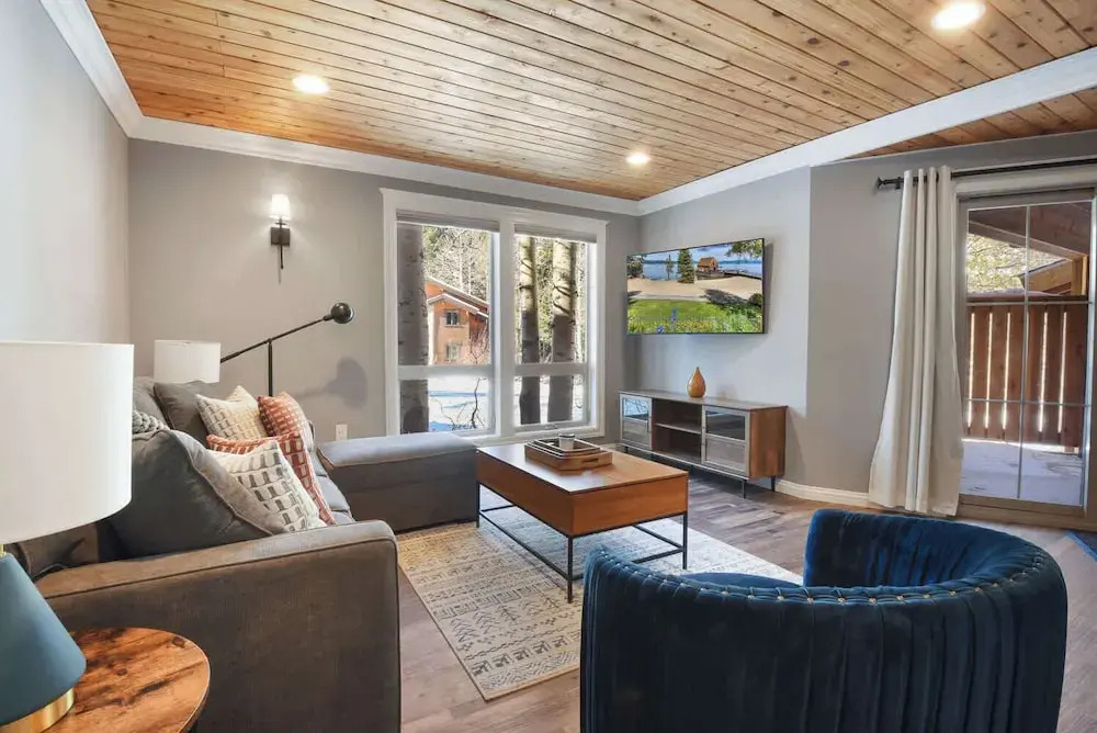 Alpine Chalet Nature Lovers Rejoice! Chic 4 BDR