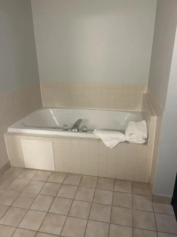 GrandStay Hotel & Suites Hastings