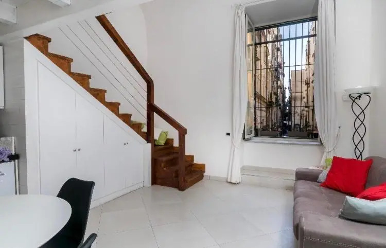 Santi Apostoli House