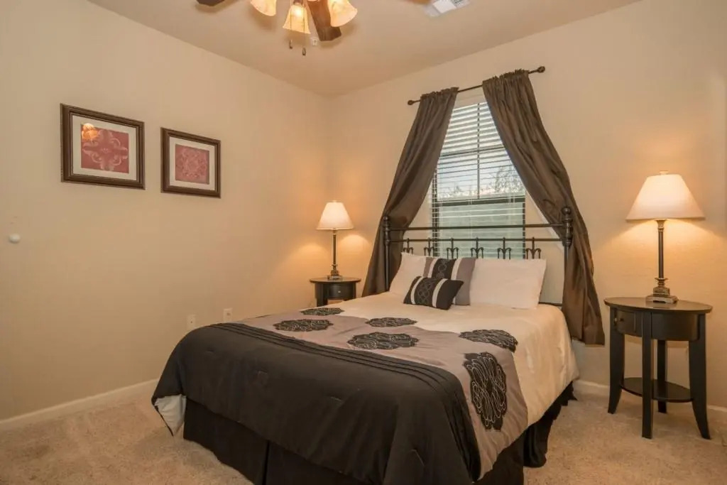 902 Charo Parkway Unit 621 3 Bedrooms, 3 Bathrooms
