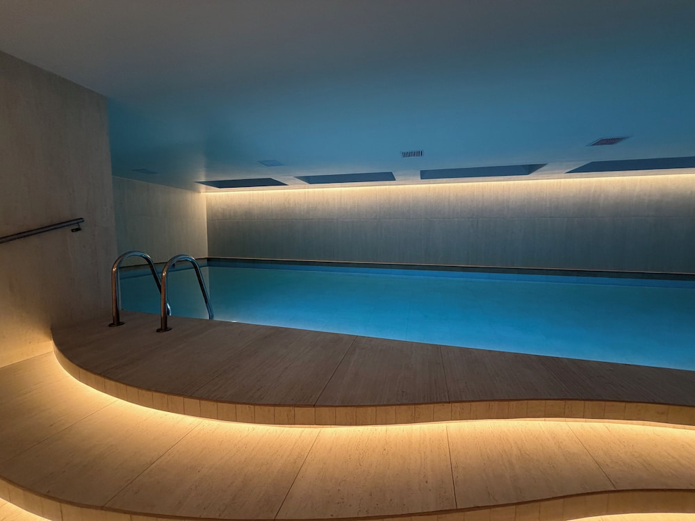 Adagio Apartments by Nomad-In
