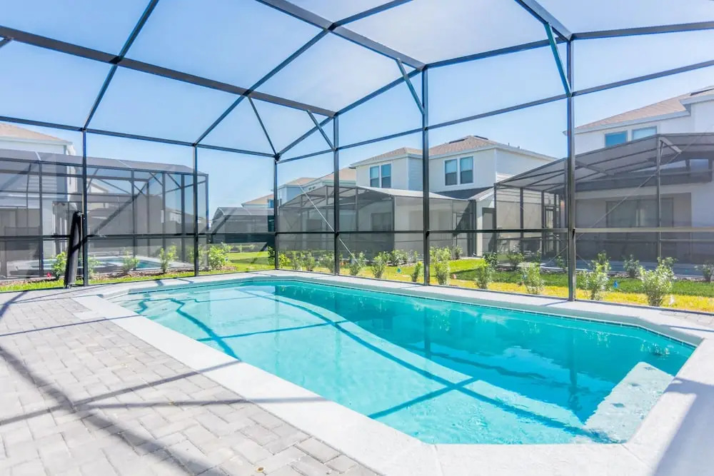 Lily Garden: Private Pool, BBQ Grill, 24/7 Support