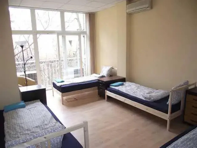 Live Hostel
