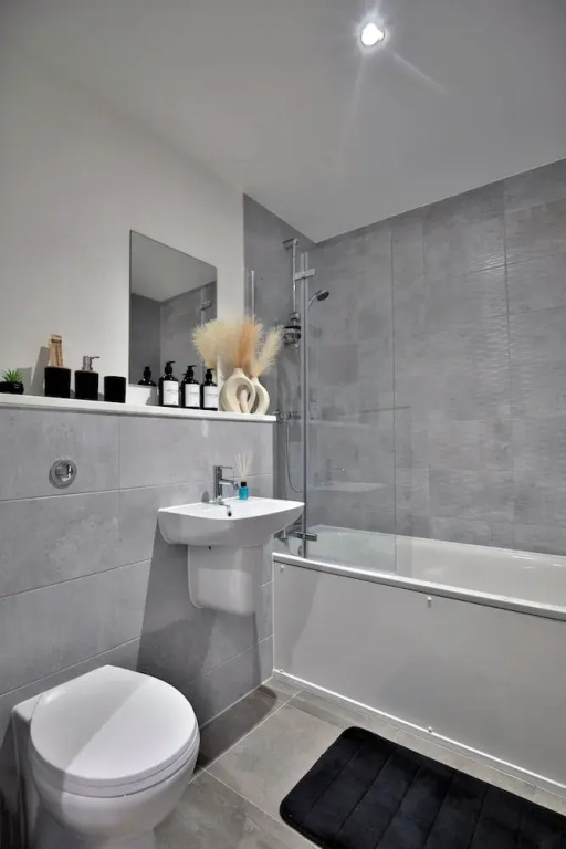 Manchester - 2-bed Apartment - Sleeps 4 - Wifi