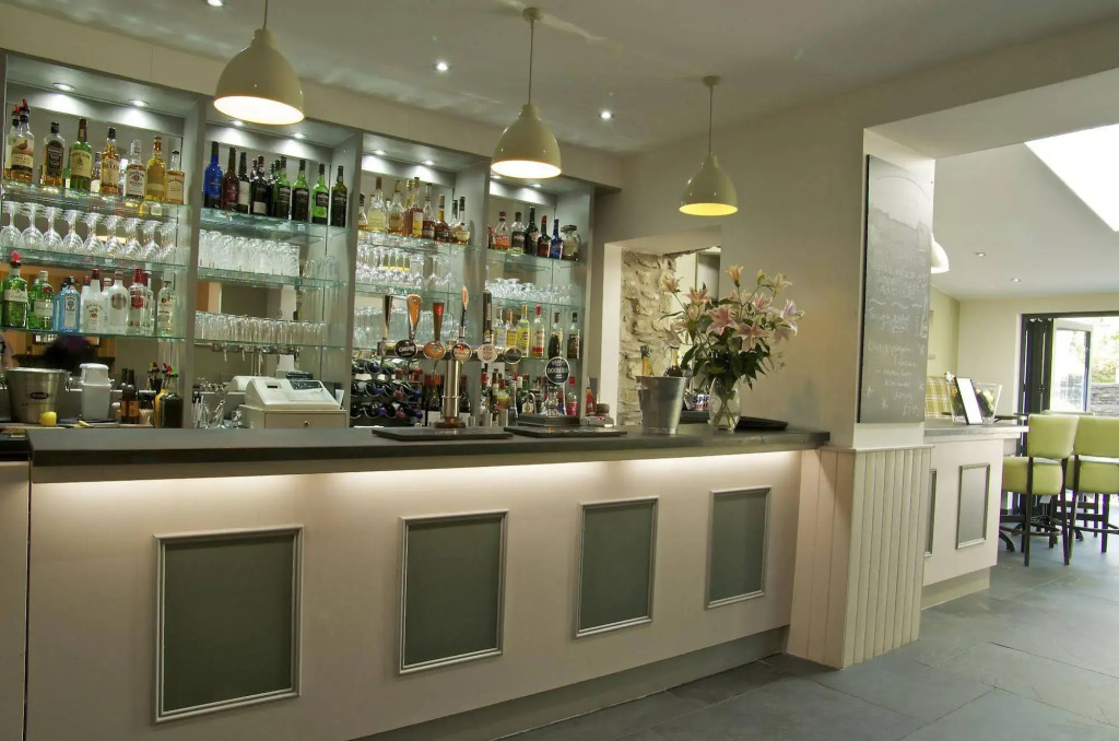 Wolfscastle Country Hotel