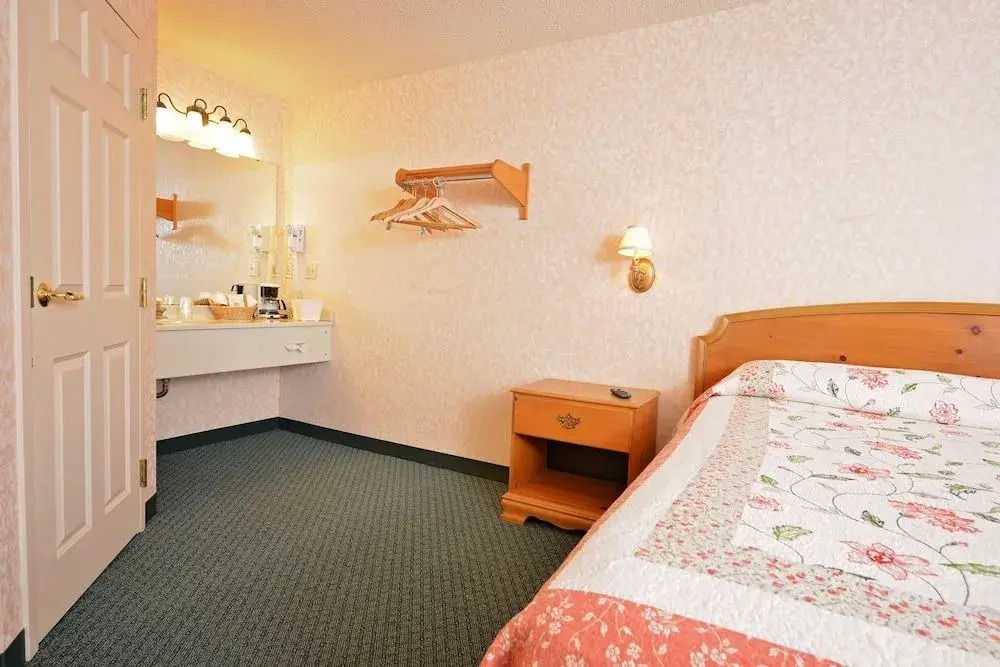 OurGuest Inn & Suites Downtown Port Clinton