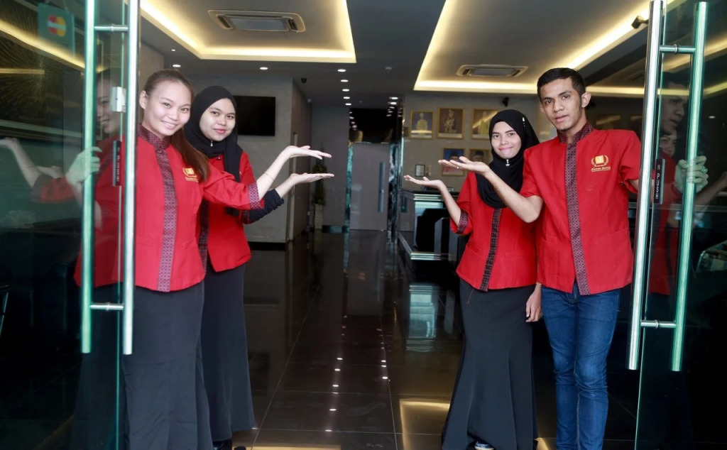 J Suites Hotel