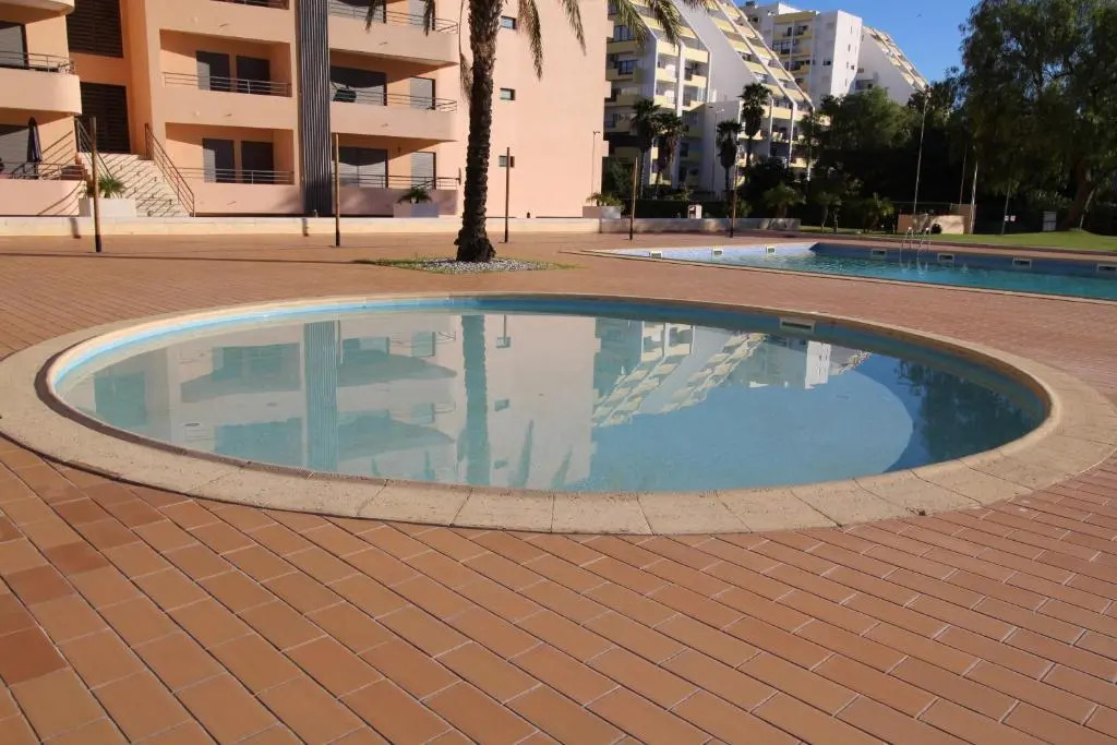Apartamentos Paraíso Sol da Rocha