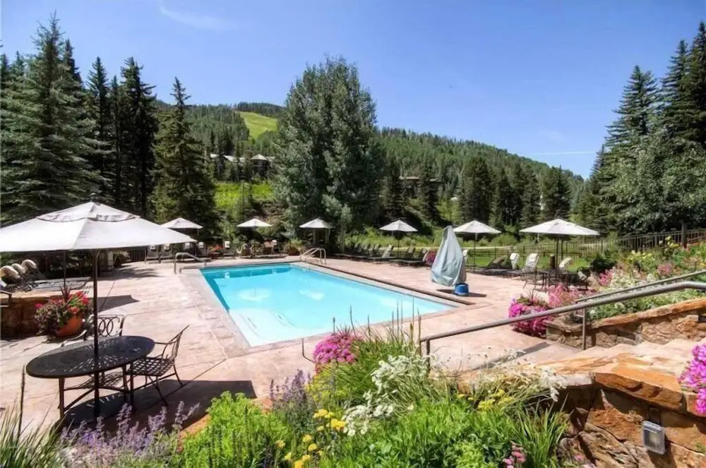 Luxury Ski In, Ski Out 2 Bedroom Mountain Residence In The Heart Of Lionshead Village With Heated Slope Side Pool And Hot Tub