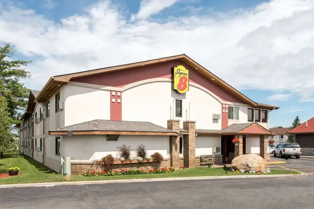 Super 8 by Wyndham Bemidji MN
