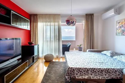 Apartment with beach view, Magis Red