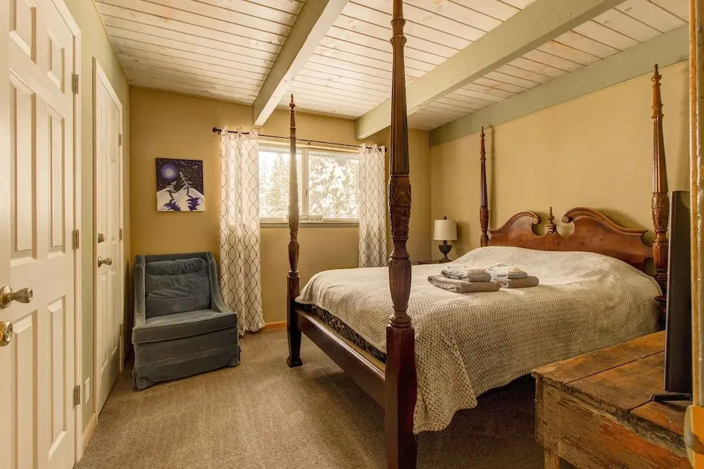 Quintessential Tahoe Cabin