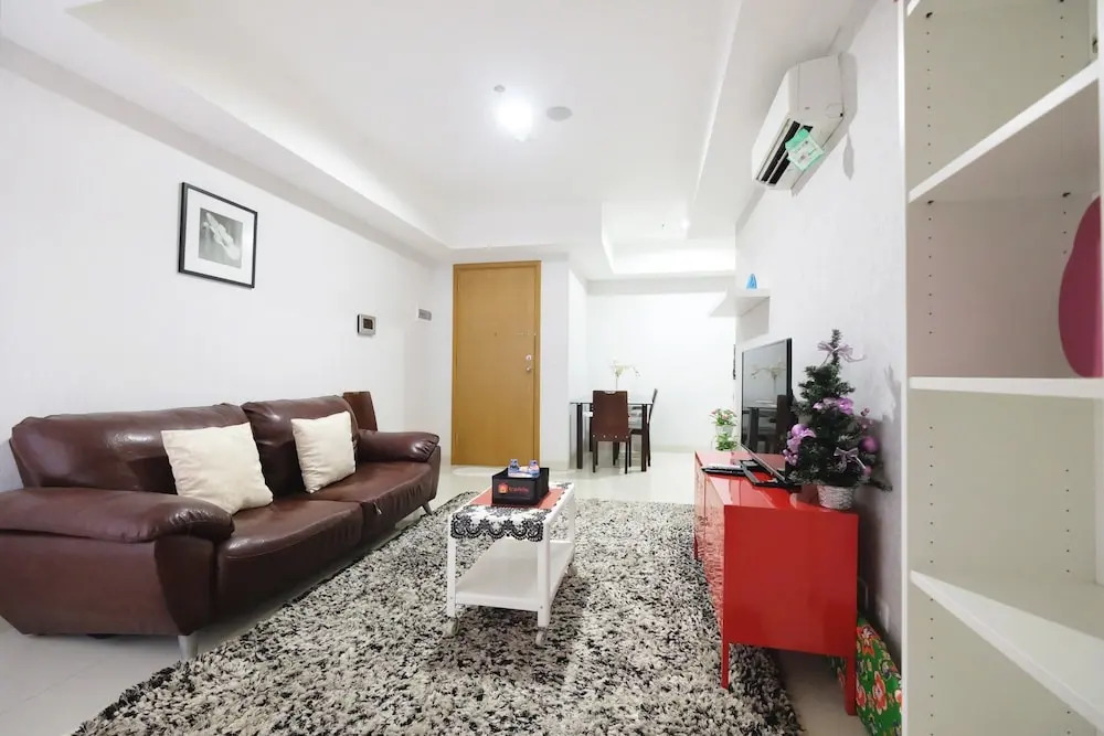 Elegant The Mansion Apartment near Kemayoran