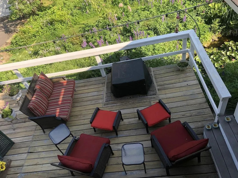 Launchpoint Lodge