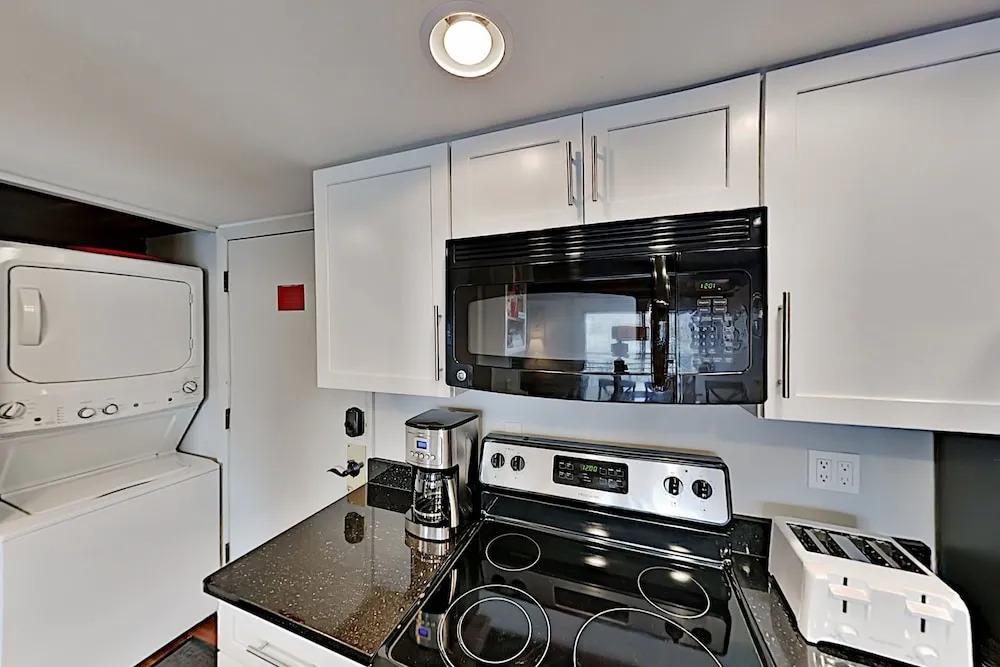 E Lionshead Condo #402 3 Bedrooms 3 Bathrooms Condo