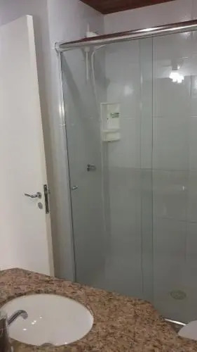 Apto Ingleses à 50mts da praia