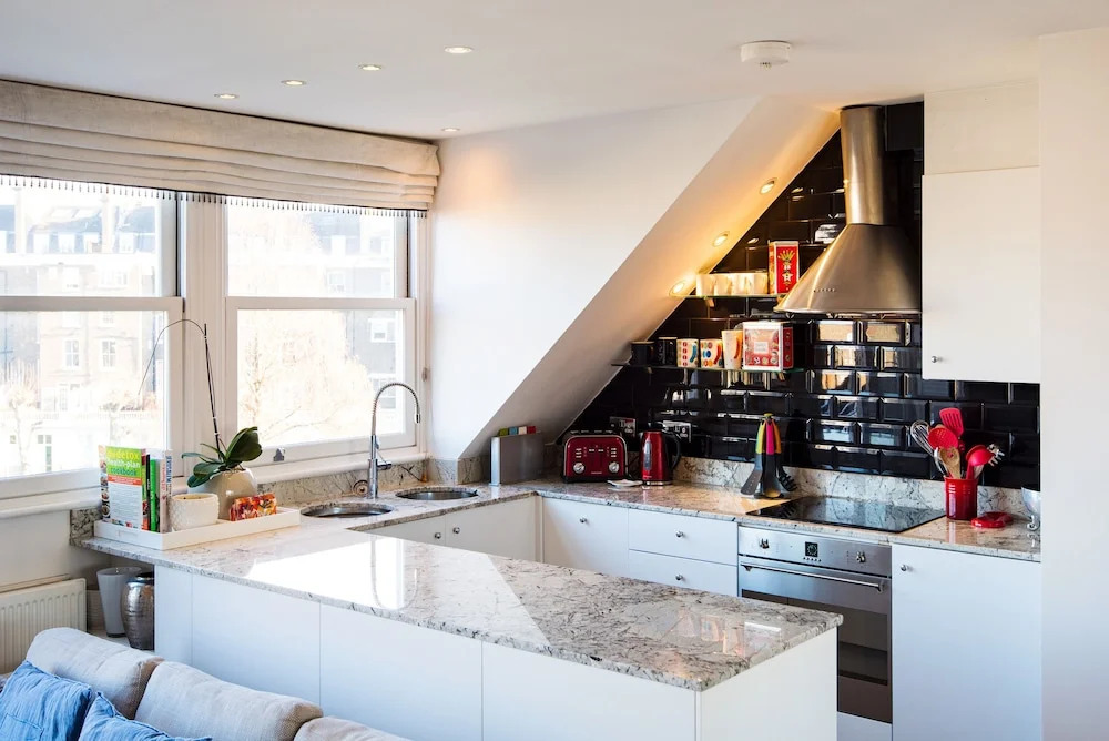 Balcony Apartment In Little Venice