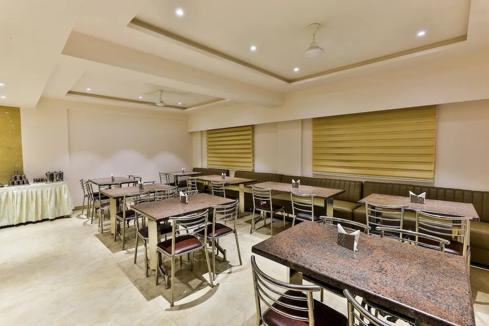 Hotel Vbr Grand Inn