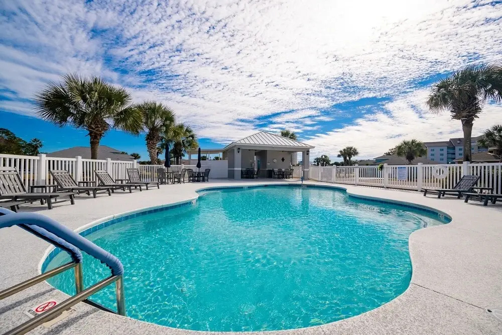 Mariner Lakes 40 2 Bedroom Condo