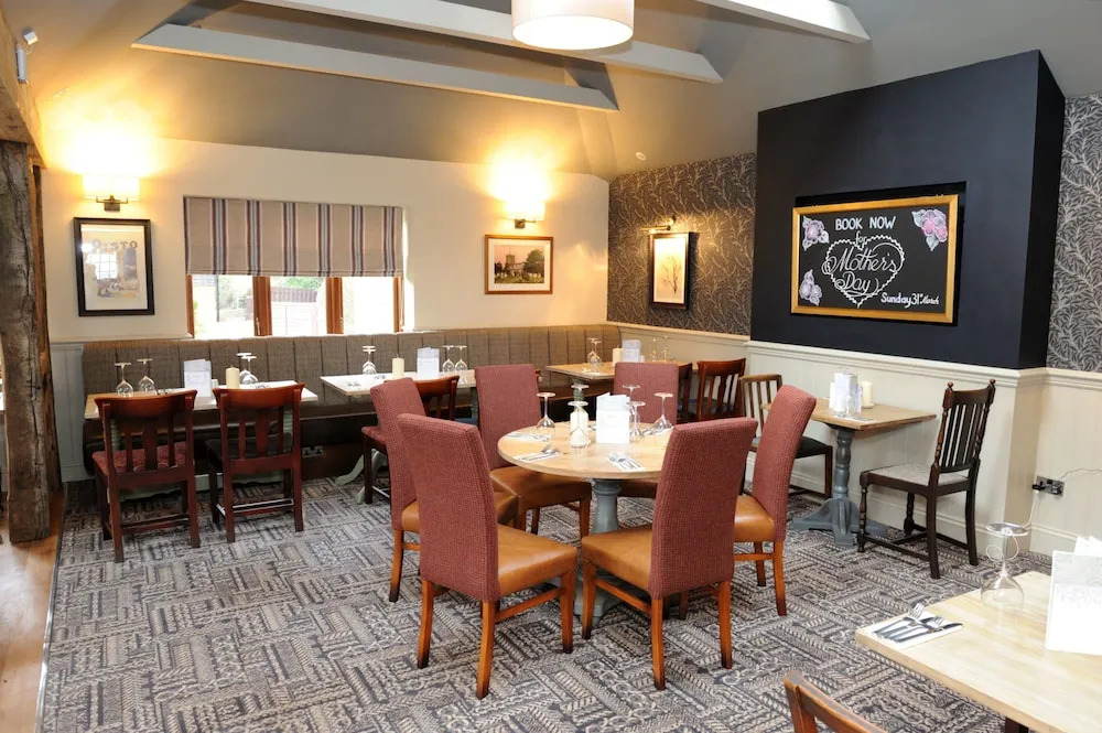 White Hart by Chef & Brewer Collection