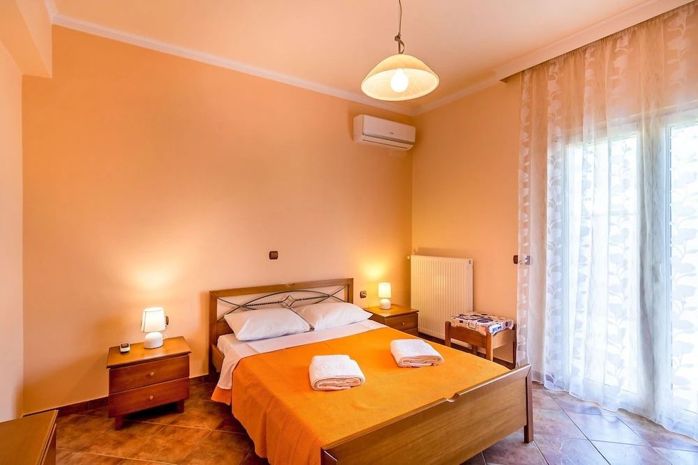 Villa Helen 200m from the beach in Tersanas BY APOKORONAS-VILLAS