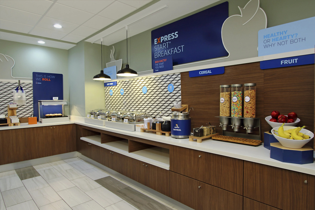 Holiday Inn Express & Suites - Lake Charles South Casino Area by IHG