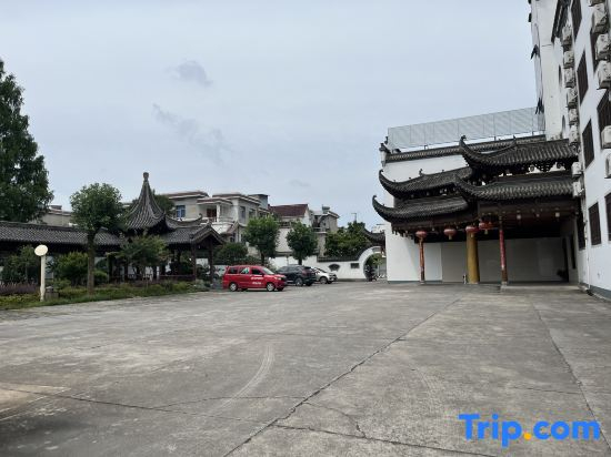 Xanadu Hotel In Yi County