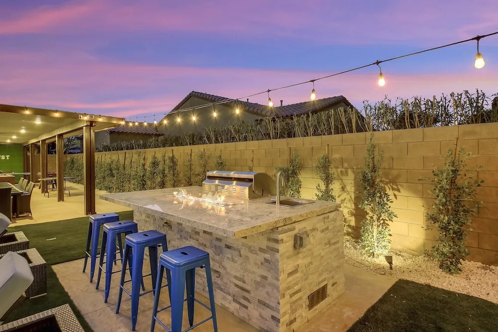 Wanderlust: Pool/spa, Waterslide, Firepit, Game Rm