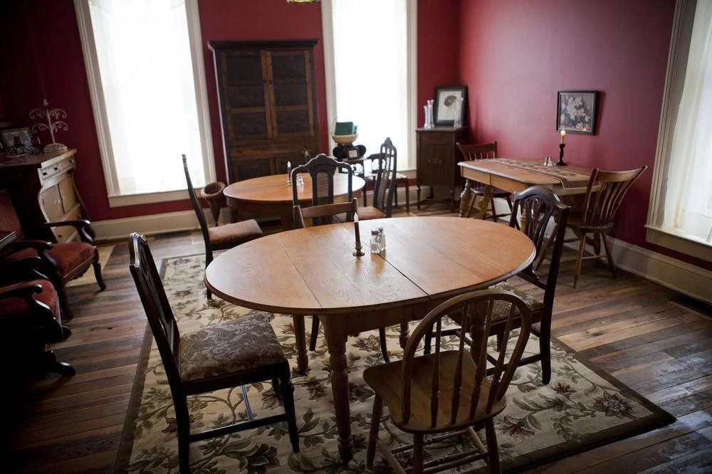 1818 Main Street Bed & Breakfast