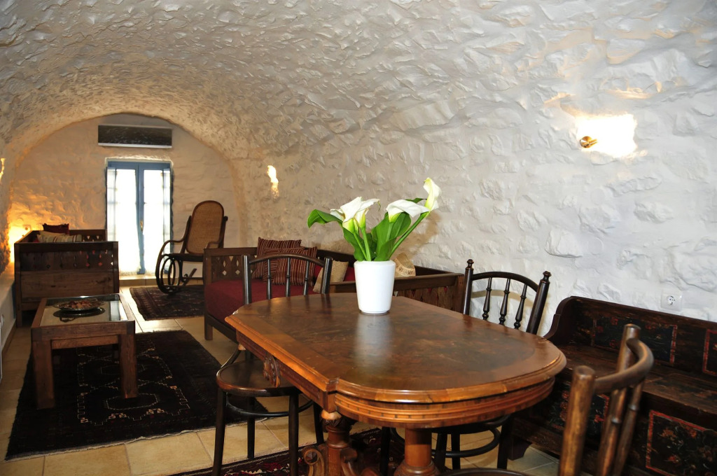 Lithos Stone Suites