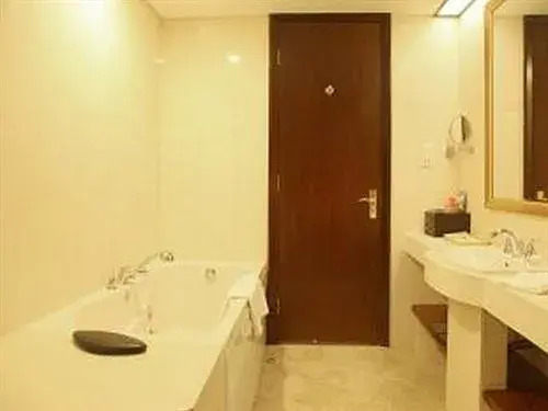 Oasis Tower