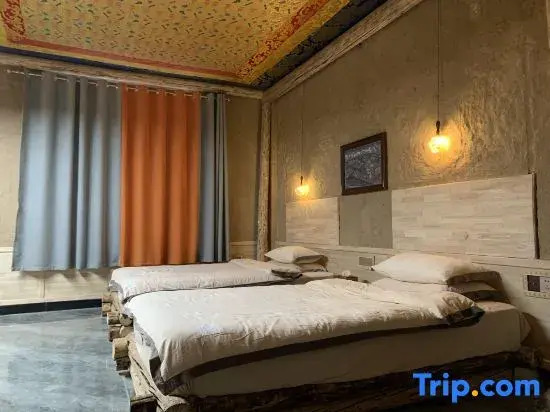 Xiaheshan Ancient Homestay (Cultural Plaza)