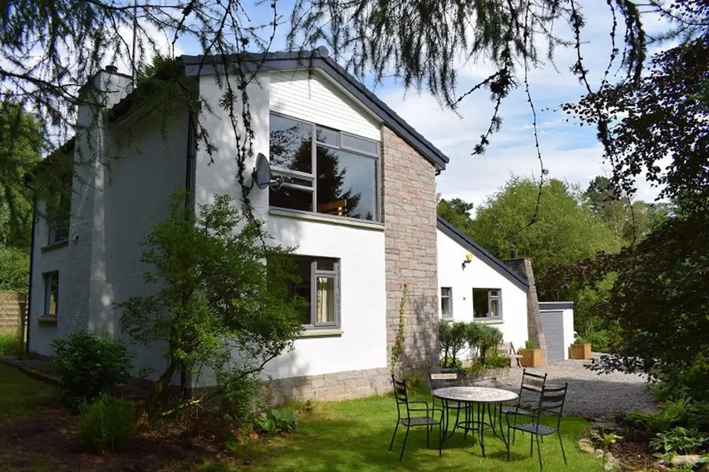 Four Pines Lodge