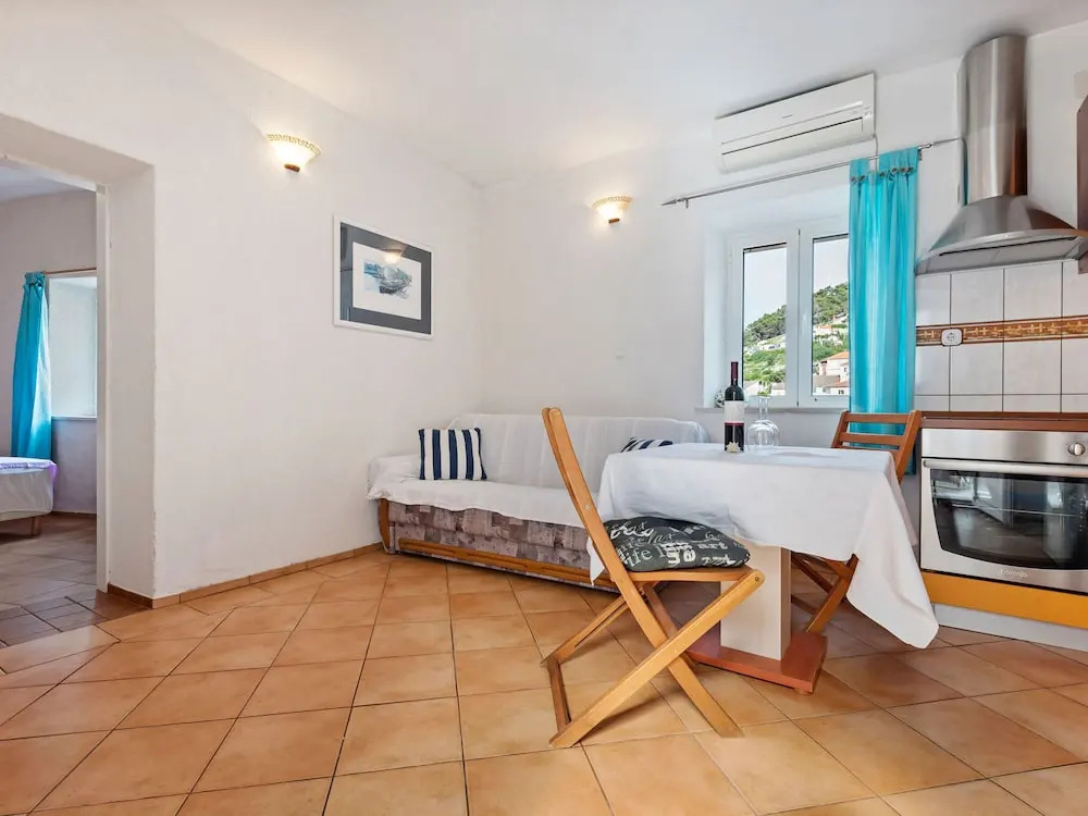 Snug Apartment in Pu?iš?a Near the Beach