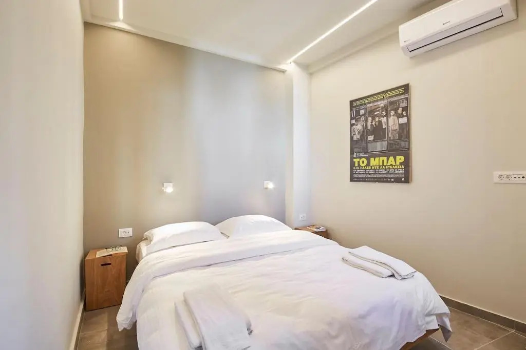 Old Athens style 1bdr with Acropolis view rooftop!