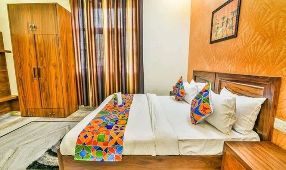 Fabhotel Bella Vista