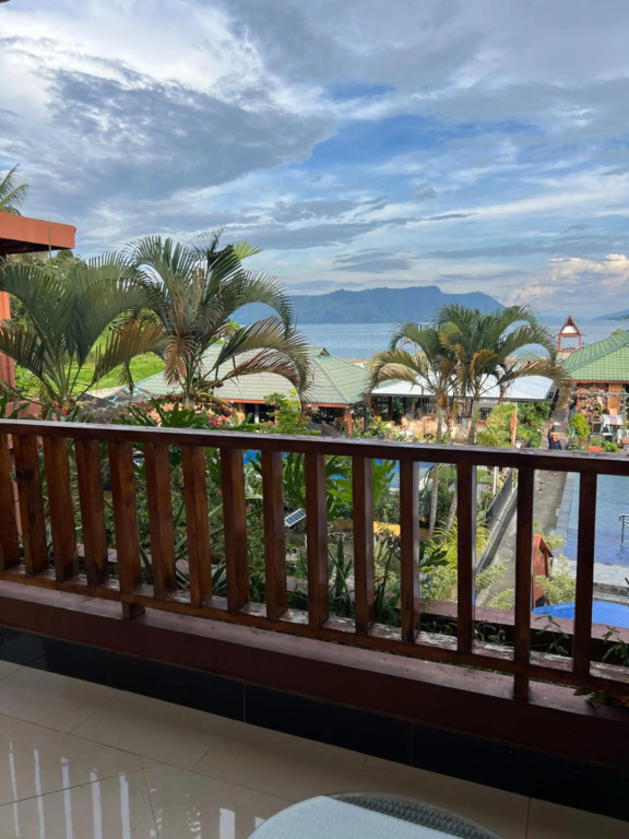 Toba Village Inn