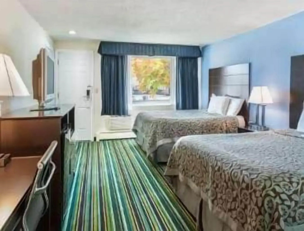 Beacon Inn & Suites