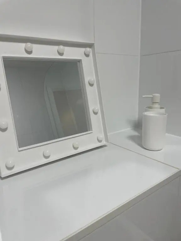 #0310 - Lovely 1 Bedroom apartment - Free parking