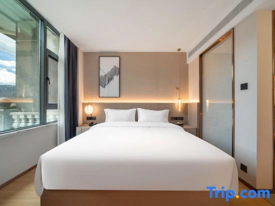 Lavande Hotel (Ganzi Batang Branch, National Highway 318)