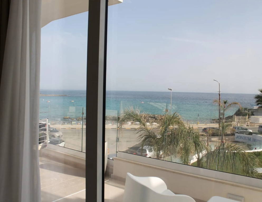 JONIUM Hotel Residence