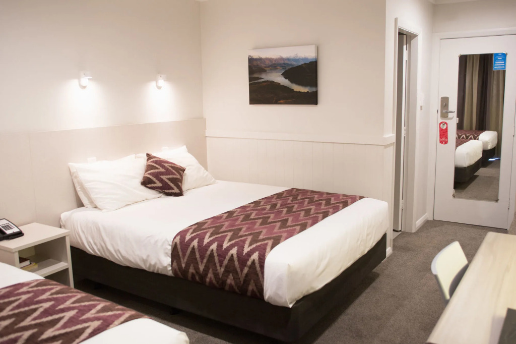 Wanaka Hotel