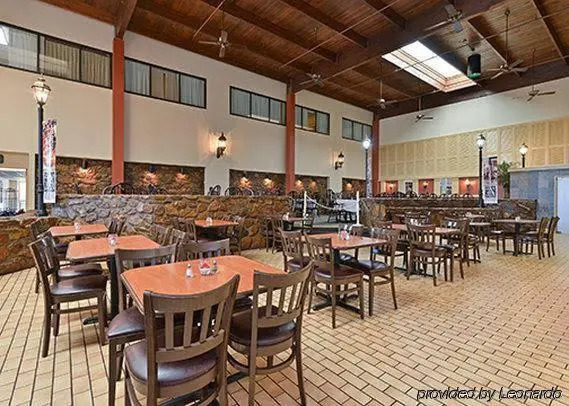 Holiday Inn West Memphis-i-55