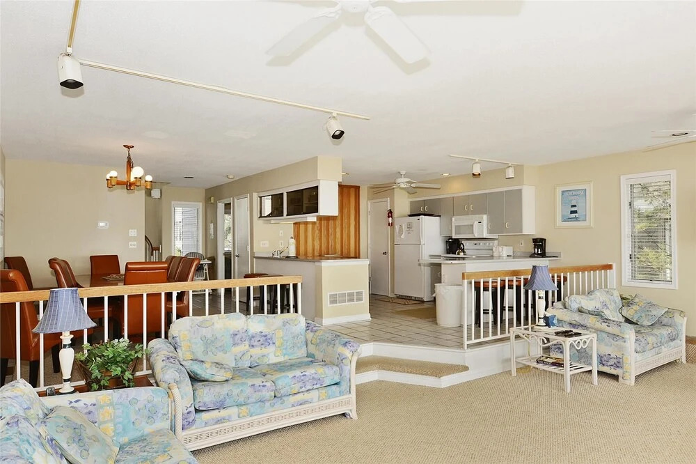 Sunrays North Tower Shores by Long & Foster