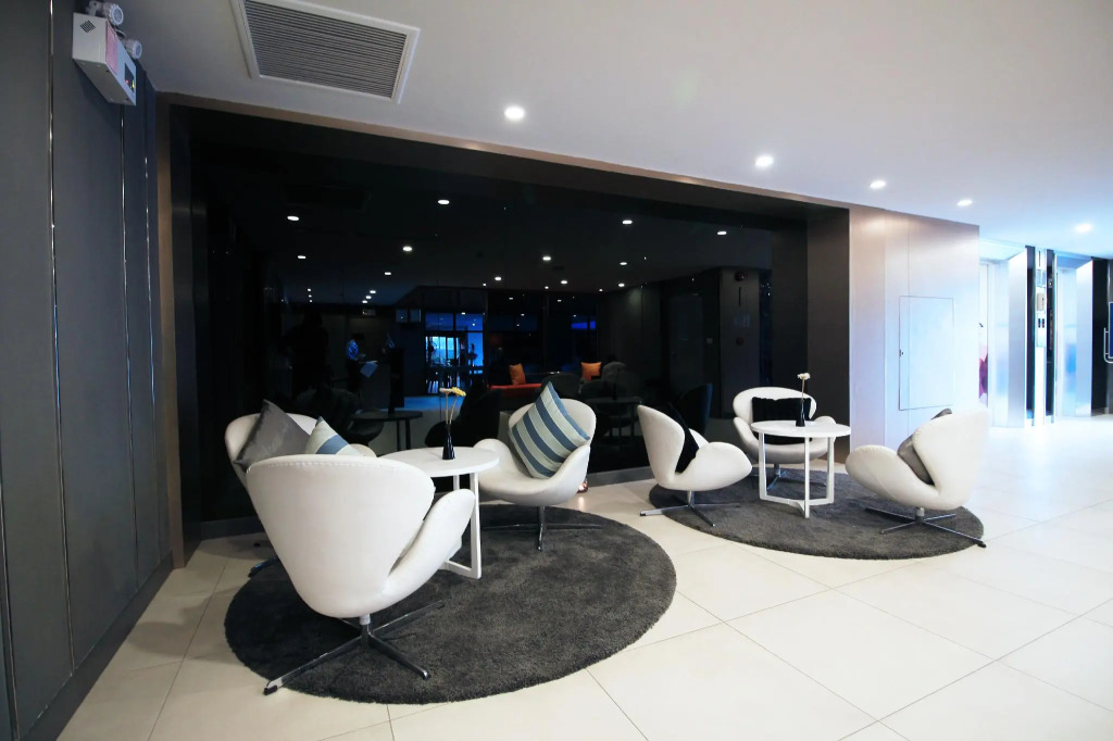 Xen Hotel Nakhon Pathom - SHA PLUS